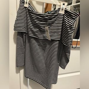 Black and white striped 3/4 length sleeve. Off the shoulder Size XS